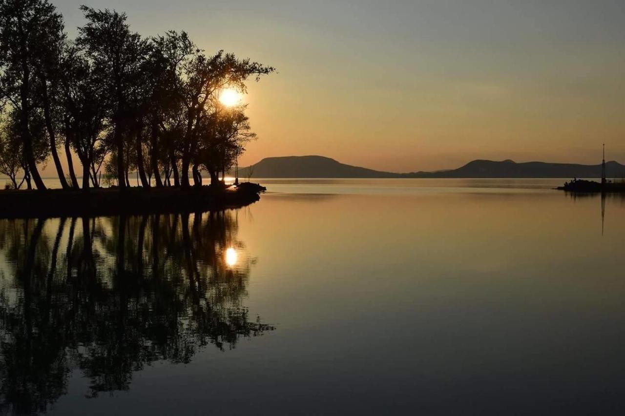 Sunrise Apartman Siófok Zewnętrze zdjęcie